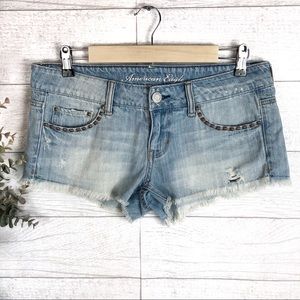 AMERICAN EAGLE OUTFITTERS Distressed Denim Shorts